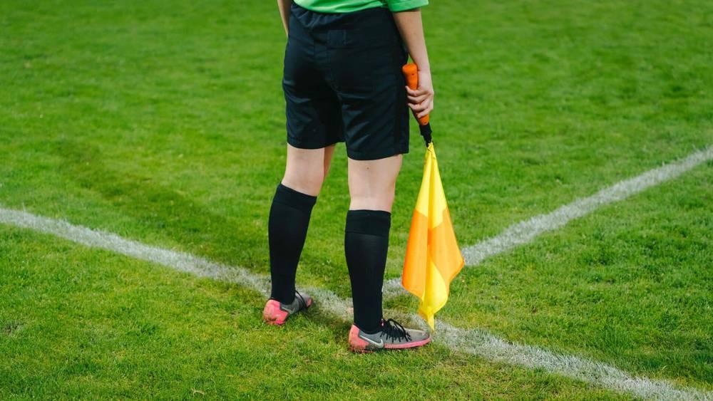 حكم يتعرض لـ"محاولة اختطاف" من قبل لاعبين شابين في فرنسا!