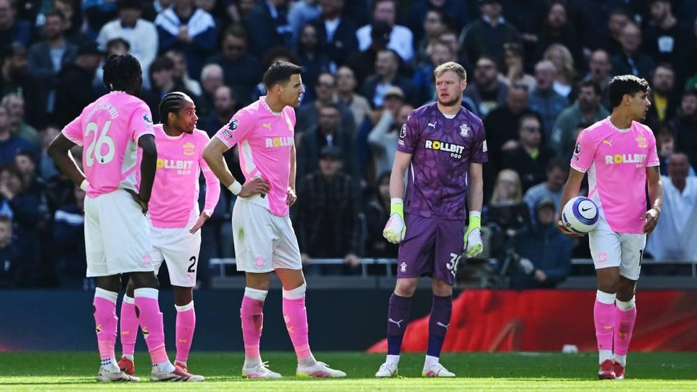 أول الهابطين.. ساوثهامبتون يغادر "البريميرليغ" بعد تعرضه للهزيمة 25 هذا الموسم!