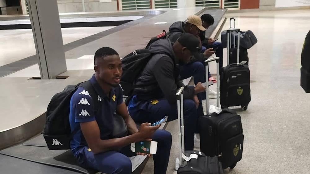 أسيك ميموزا يصل إلى السعيدية على دفعتين بسبب مشاكل في تذاكر الرحلة قبل مواجهة نهضة بركان