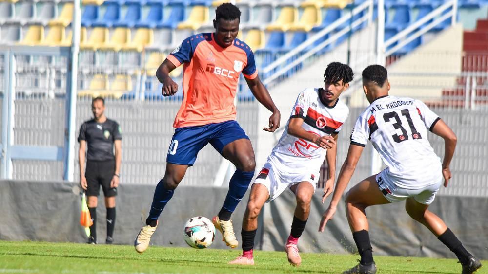 الدفاع الجديدي يعلن إجراء مباراته أمام شباب المحمدية بدون جمهور بناء على قرار سلطات مدينة الزمامرة