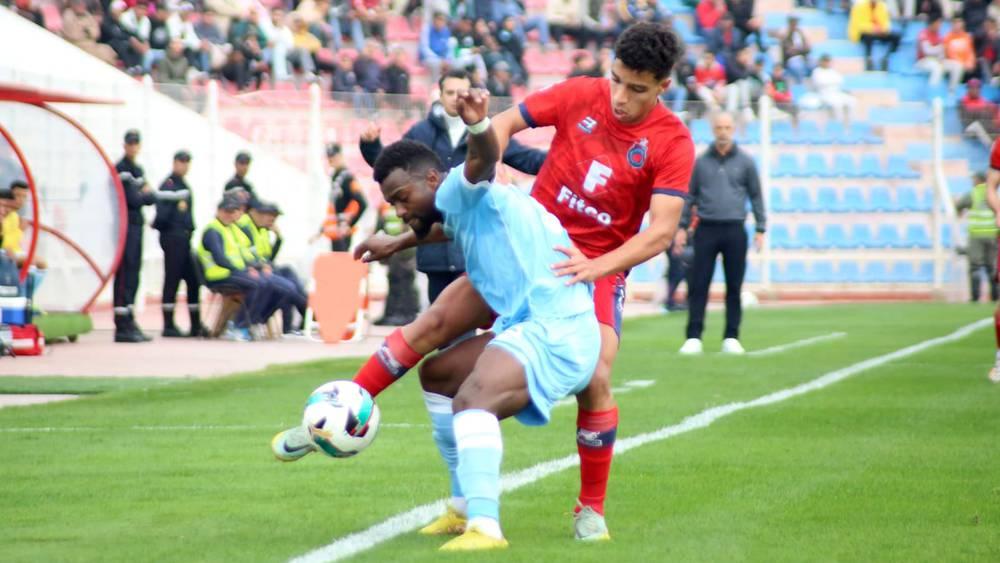 عجلة البطولة تعود للدوران من مكناس بعد توقف دام 25 يومًا