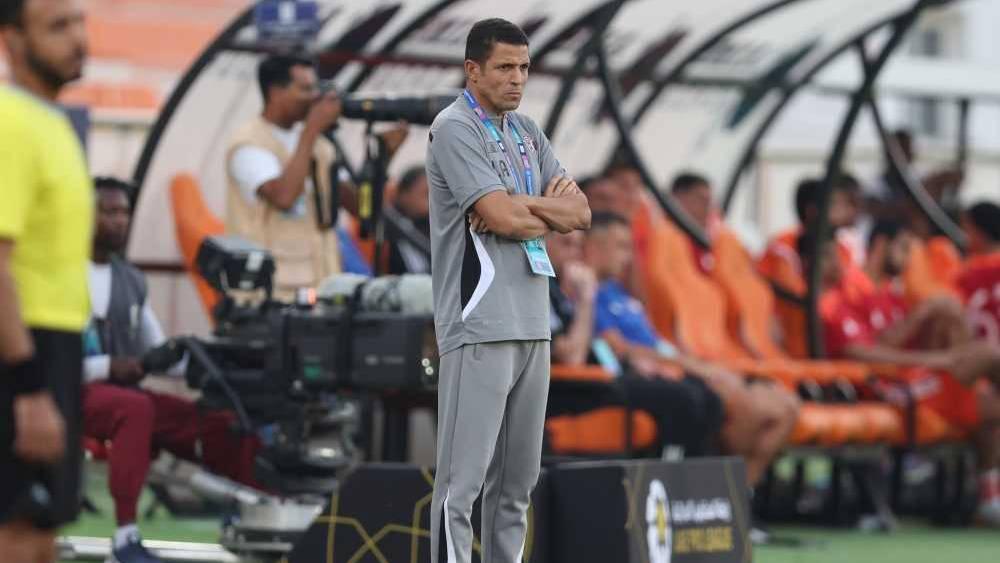 عموتة: "ملتزم بعقدي مع الجزيرة ولا تعليق على عرض تدريب العراق"