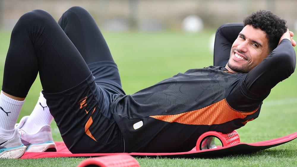 نهضة بركان يستأنف تداريبه في "أجواء ممطرة" استعدادا لمواجهة شباب قسنطينة في كأس الكونفدرالية