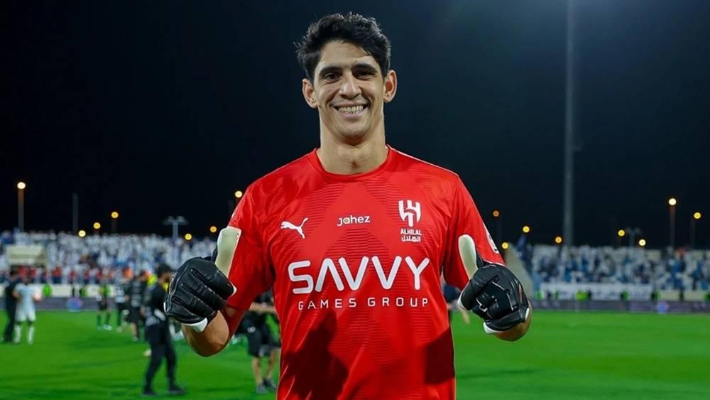 مدرب الهلال يستبعد المغربي ياسين بونو من مواجهة الخليج لأسباب فنية