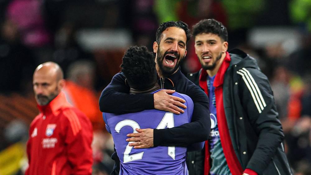 أموريم: "أُفكر في الجماهير التي غادرت الملعب ونحن متأخرين بنتيجة 2-4"