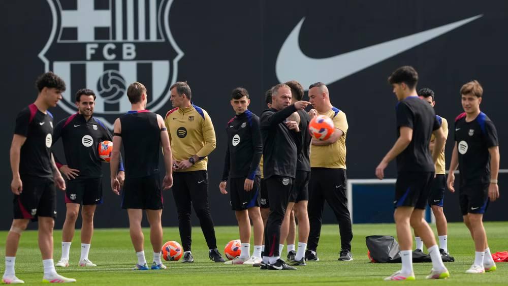 البرمجة في "الليغا" تثير الجدل.. 70 ساعة راحة فقط للاعبي برشلونة قبل مواجهة إنترناسيونالي!