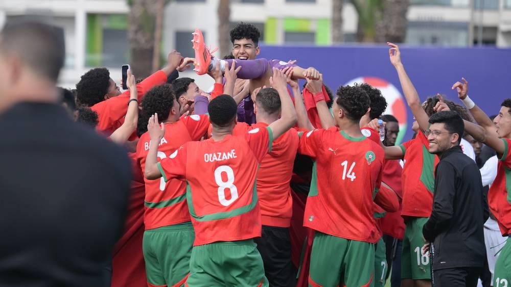 منهم الكاميرون ومالي وغامبيا.. المنتخب المغربي يدخل قائمة المتوجين بكأس أمم أفريقيا لأقل من 17 سنة