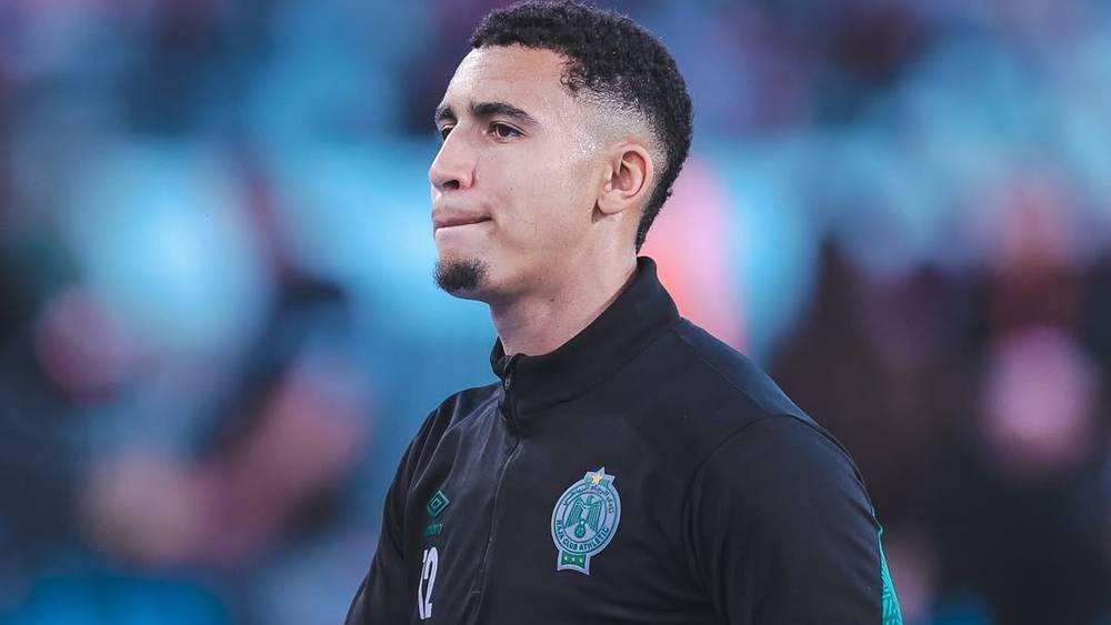 الرجاء يعلن خضوع حارس مرماه "حاتم سيواح" لعملية جراحية ناجحة على مستوى الكتف