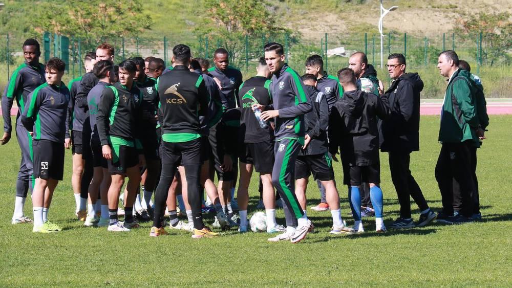 شباب قسنطينة يستأنف تداريبه استعدادا لمباراة الإياب أمام نهضة بركان