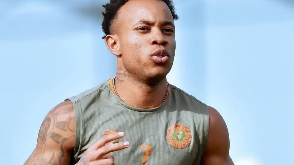 نهضة بركان يستعيد خدمات لاعبه البرازيلي سانتوس قبل مباراة الإياب أمام شباب قسنطينة