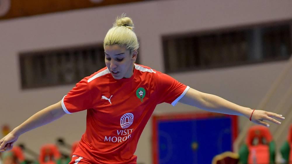 أمال العوفي (لاعبة المنتخب المغربي لـ "الفوتسال"): "نطمح للتتويج بكأس أفريقيا والتأهل للمونديال"