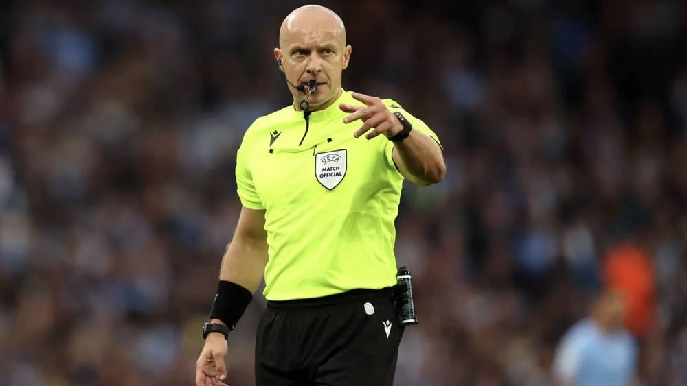 البولندي مارتشينياك.. حكم "ديربي مدريد" الشّهير بركلة جزاء ألفاريز يقود مباراة الإنتر وبرشلونة