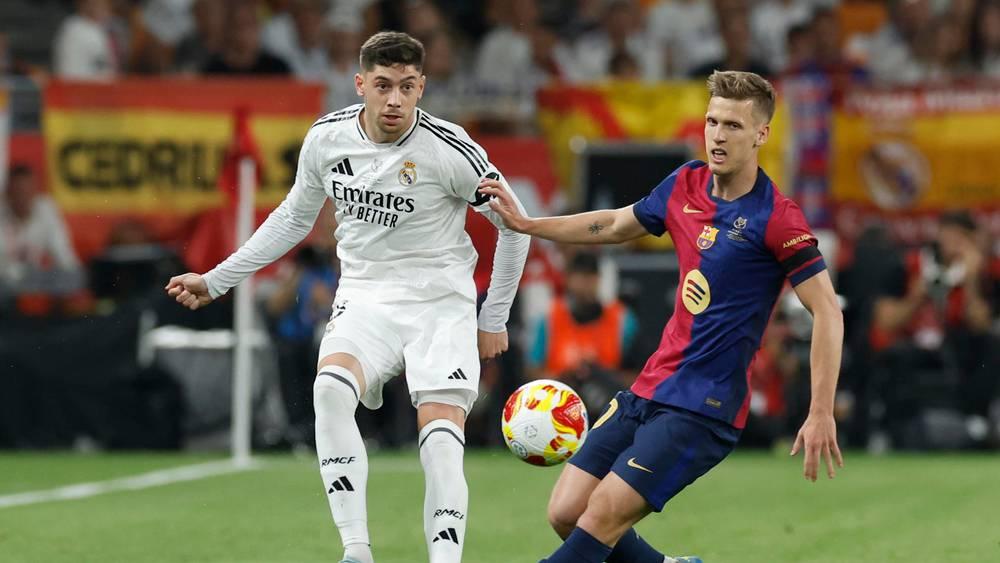 فالفيردي: "الكلاسيكو هو فرصتنا الأخيرة للفوز بالليغا.. سنقاتل لحصد النقاط الثلاث"