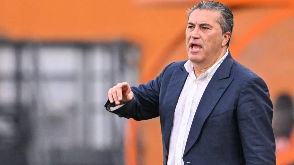 الزمالك يعلن فسخ عقد مدربه البرتغالي بيسيرو بالتراضي بعد قرابة 3 أشهر من تعيينه