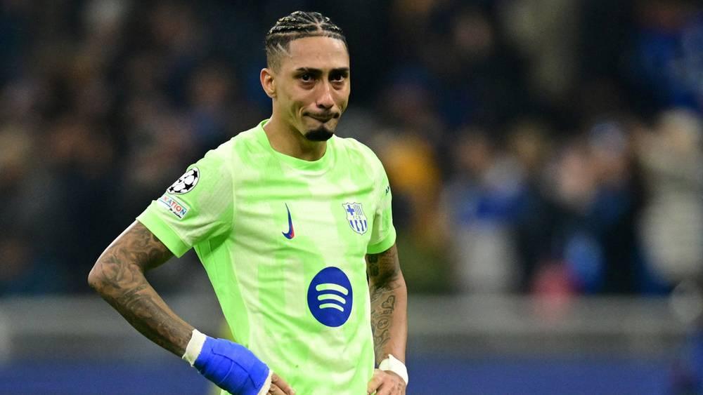 رافينيا بعد إقصاء برشلونة من دوري الأبطال: "الموسم لم ينته بعد وسنعود أقوى"