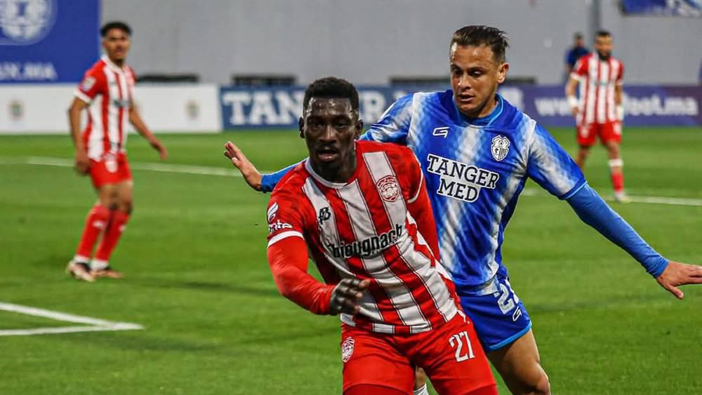 رسميا/ أندية اتحاد طنجة واتحاد تواركة والنادي المكناسي تضمن بقاءها بقسم الكبار بعد إجراء الجولة 29