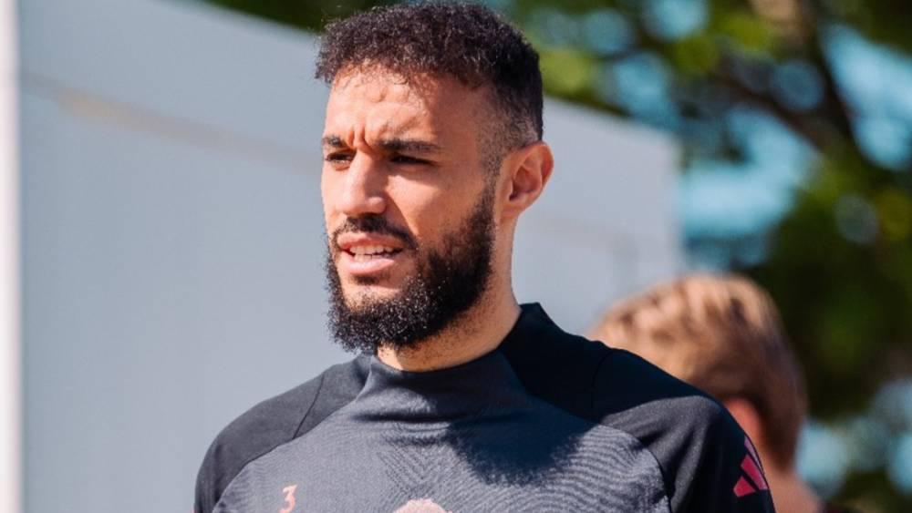 مانشستر يونايتد يتجه لإراحة مزراوي أمام وست هام استعدادا لنهائي الدوري الأوروبي