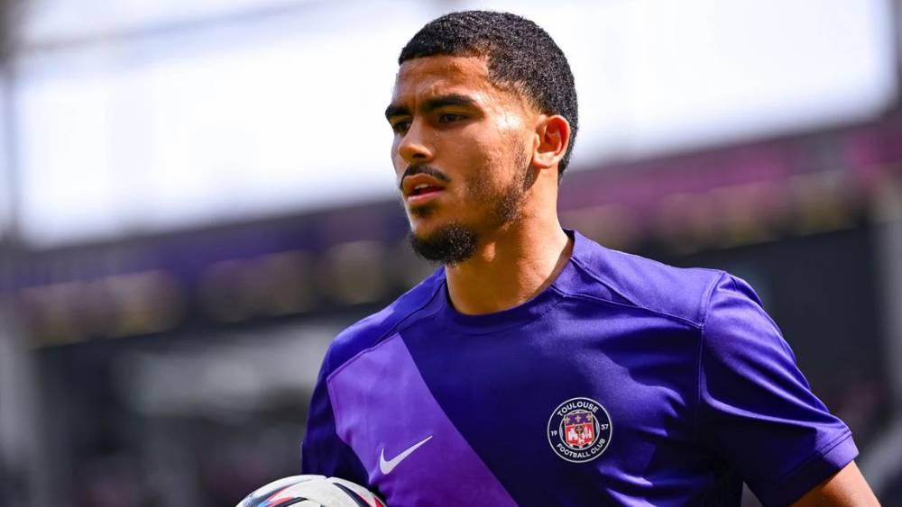 مدرب تولوز يؤكد عودة أبو خلال إلى الميادين غدا السبت وتقارير فرنسية تشير إلى وجود خلاف بين الطرفين!