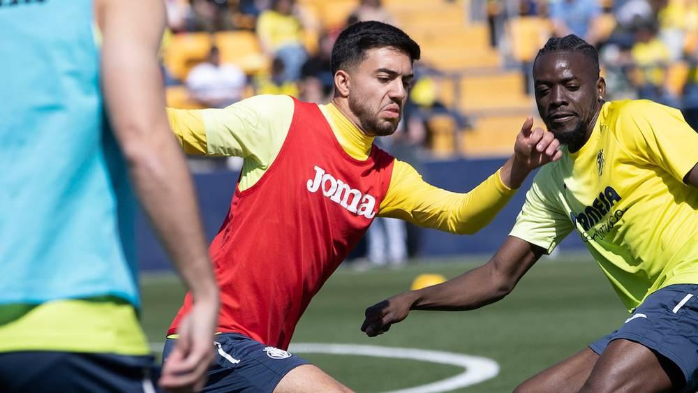 أخوماش يعود للتدريبات الجماعية لفياريال بعد غياب دام أزيد من 6 أشهر