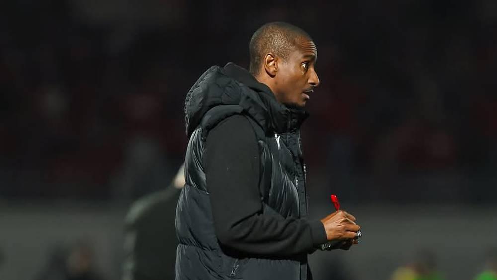 تأخر فسخ عقد موكوينا يُؤجّل إعلان بنهاشم مدرباً رسمياً للوداد