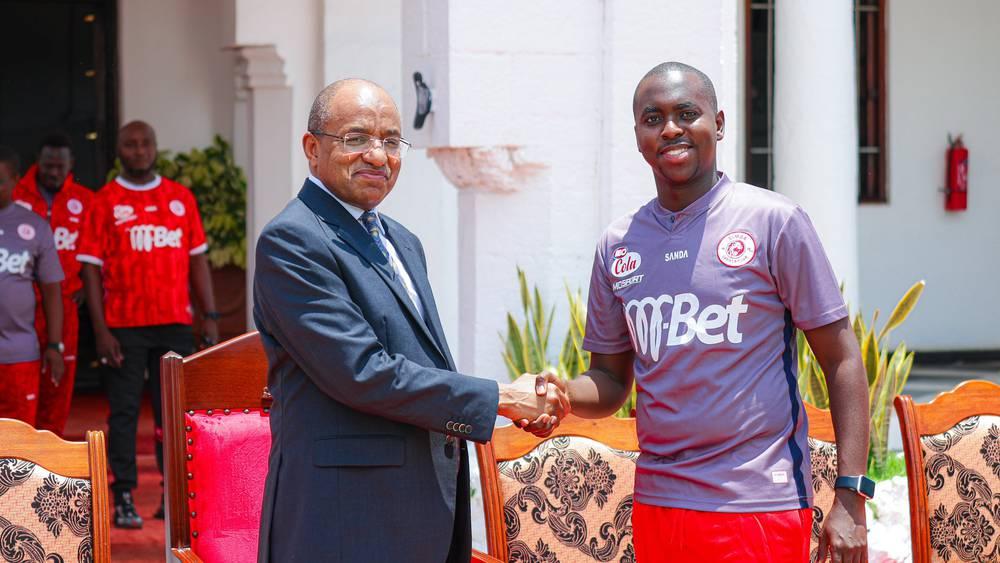 رئيس زنجبار يعلن حضوره لنهائي كأس الكونفدرالية وتكفله بكافة مصاريف سيمبا قبل مواجهة نهضة بركان