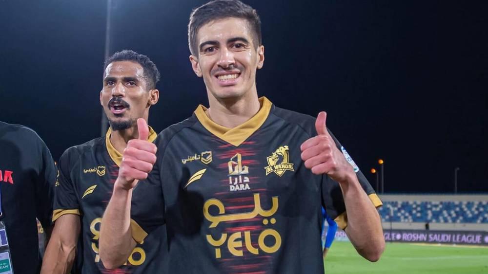 الرجاء يخطط لاستعادة المكعازي بعد نهاية عقده مع الوحدة السعودي