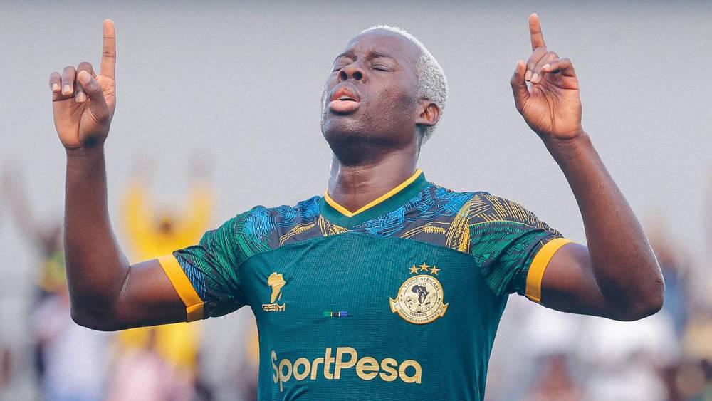 عزيز كي: "سعيد بالتوقيع في صفوف الوداد ومستعد للتحدي رفقة هذا الفريق التاريخي"