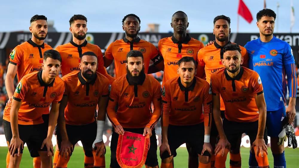 "الكاف": "نهضة بركان يُثبت نفسه بقوة في أفريقيا وسيُضيف سطرا جديدا إلى قائمة إنجازاته عند فوزه بكأس العرش"