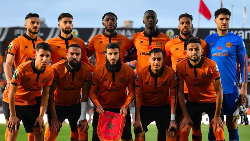 نهضة بركان يفك شراكته مع الرجاء ويصبح النادي المغربي الأكثر تتويجاً بكأس الكونفدرالية