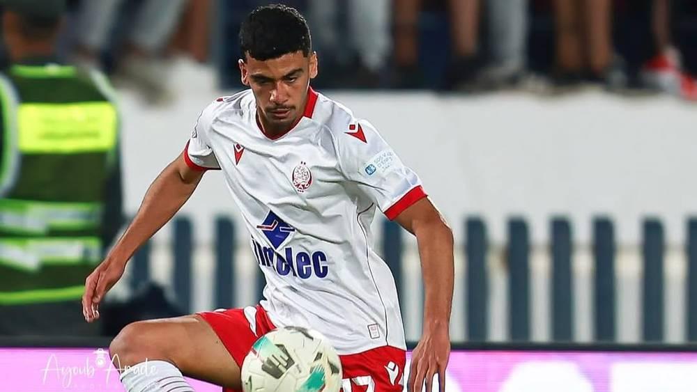 فتيحي (لاعب الوداد): "نحاول ما أمكن أن نكون مستعدين لمونديال الأندية ونسعى لتشريف الكرة المغربية"