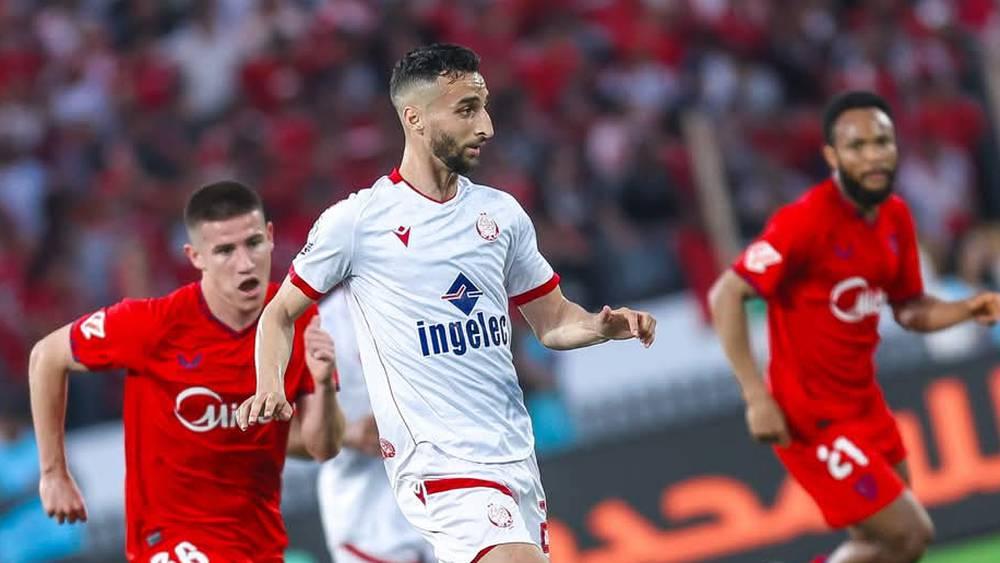 من بينهم بوهرة والساخي وناسي.. بنهاشم يستبعد مجموعة من اللاعبين عن مباراة بورتو