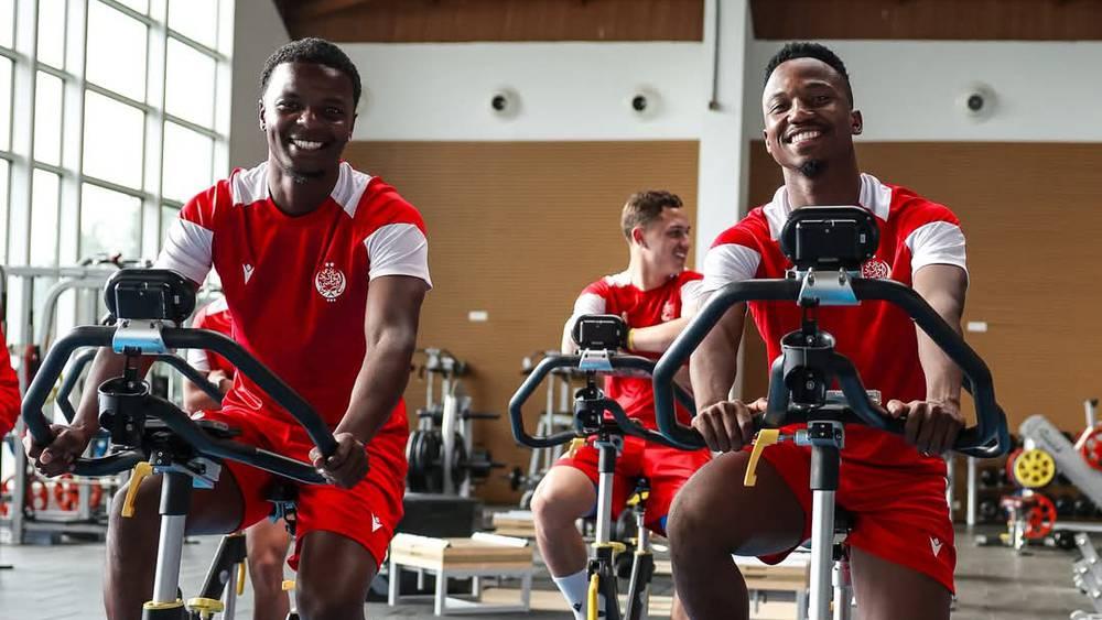 الوداد يستهل تحضيراته بمركب محمد السادس بحصة داخل القاعة استعدادا للمونديال