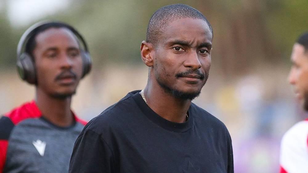 بيراميدز يدخل في مفاوضات مع رولاني موكوينا لخلافة يورتشيتش