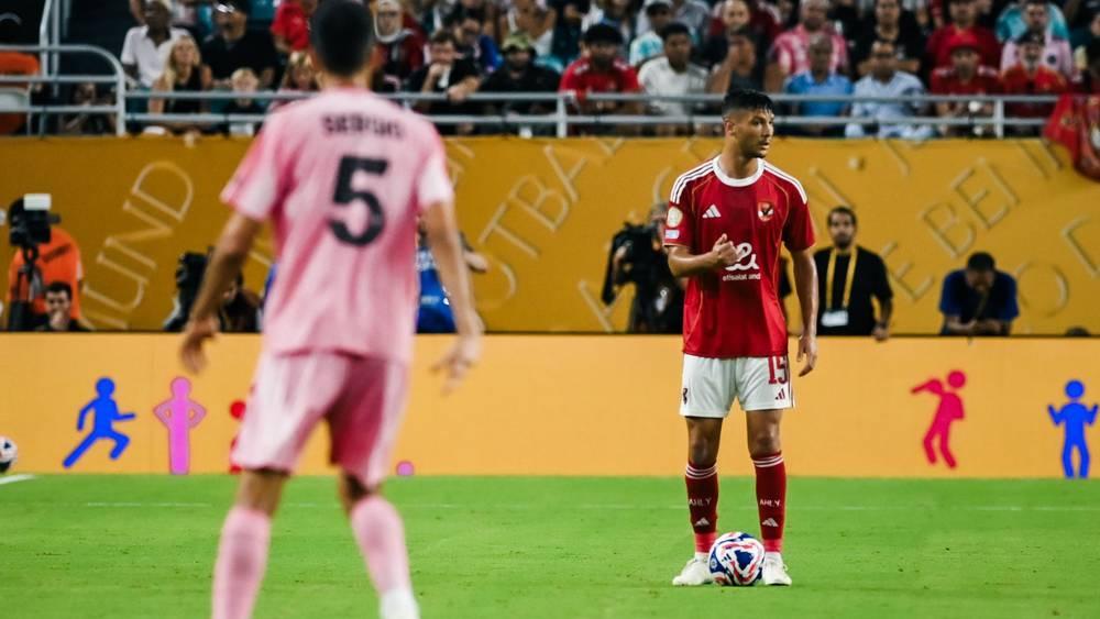 داري: "أهدرنا فرصا كثيرة ولم ننجح في التسجيل.. نعد الجماهير الأهلاوية بالتأهل للدور الثاني"