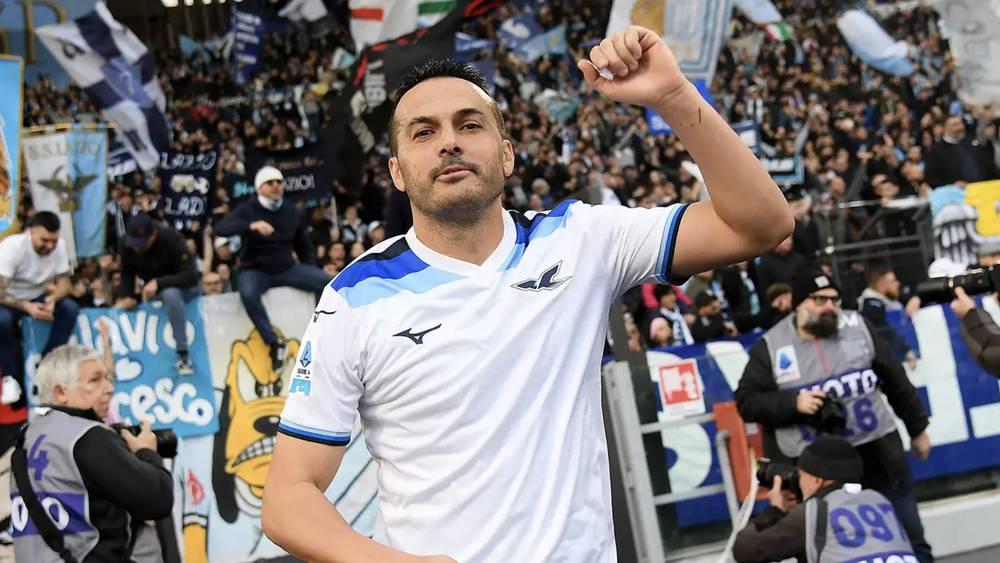 رسميا/ لاتسيو يعلن تمديد عقد لاعبه بيدرو (37 سنة) لموسم إضافي حتى صيف 2026