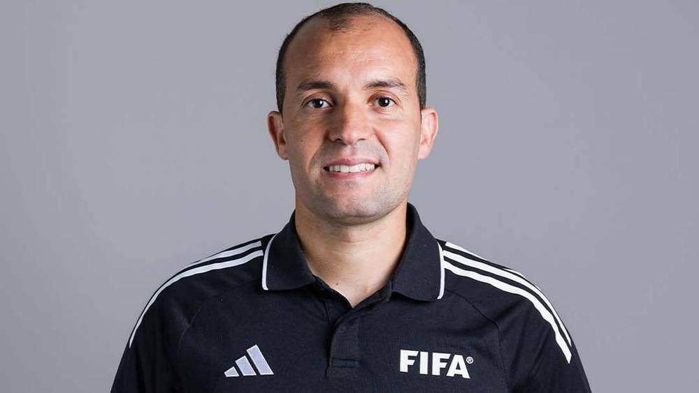 "الفيفا" يعين حمزة الفارق حكمًا مساعدًا في مباراة ريفر بليت وأوراوا ضمن كأس العالم للأندية