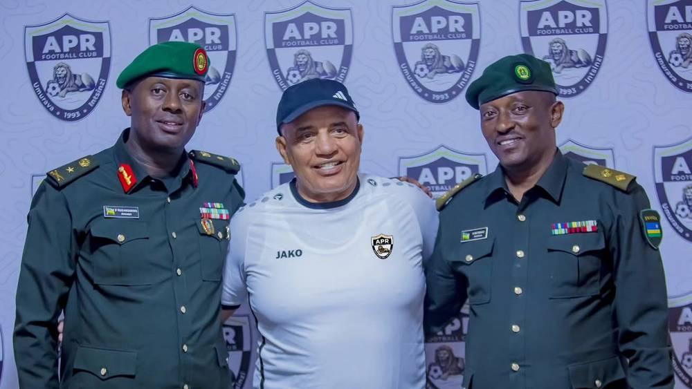 رسميا/ عبد الرحيم طاليب مدربا جديدا لنادي الجيش الرواندي