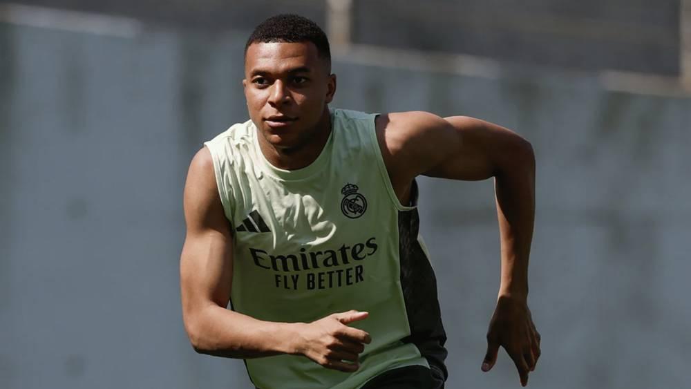 مبابي يغيب عن ريال مدريد ضد باتشوكا وألونسو يأمل عودته أمام سالزبورغ