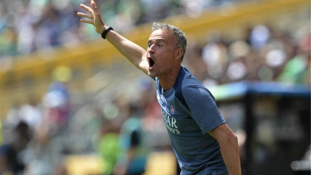 لويس إنريكي منتقدًا أرضيات ملاعب مونديال الأندية: "الكرة ترتد مثل الأرنب.. هذا غير مقبول"