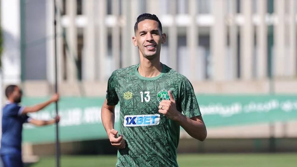 بانون يخوض أول حصة تدريبية بقميص الرجاء بعد عودته لصفوف الفريق