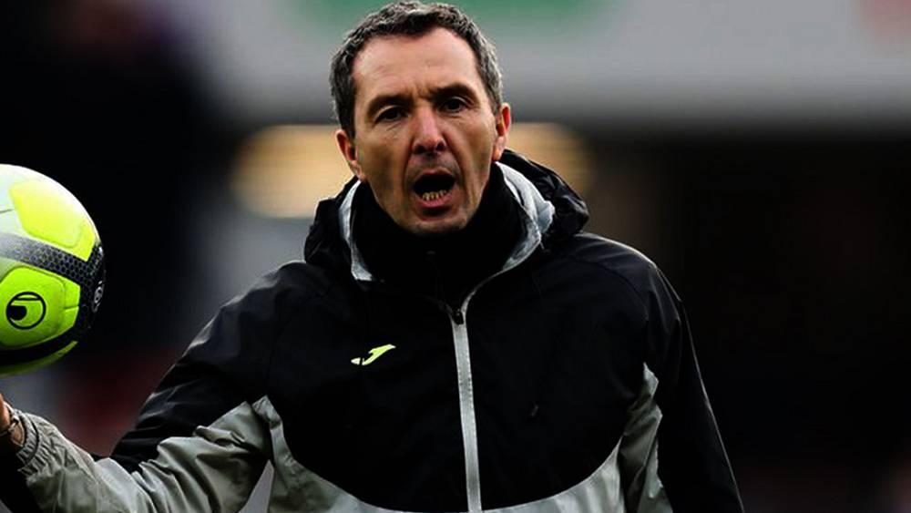 اتحاد طنجة يعزز طاقمه التقني بالمدرب المساعد الفرنسي سيرج رومانو