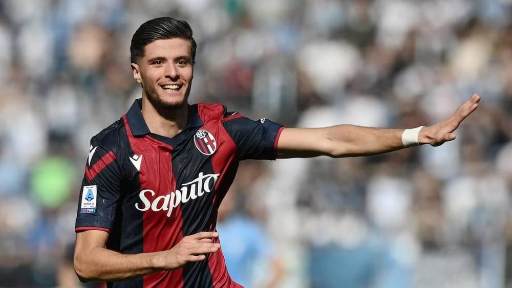 أوكسير الفرنسي يبدأ مفاوضاته مع بولونيا من أجل التعاقد مع أسامة العزوزي