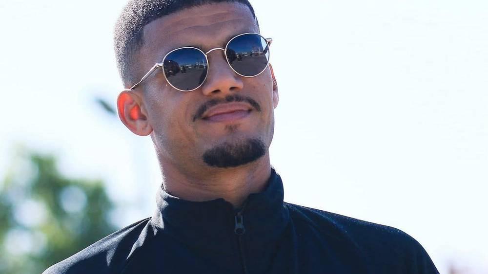 المغرب الفاسي يعلن فسخ عقد حارس مرماه أيوب بولبير بالتراضي