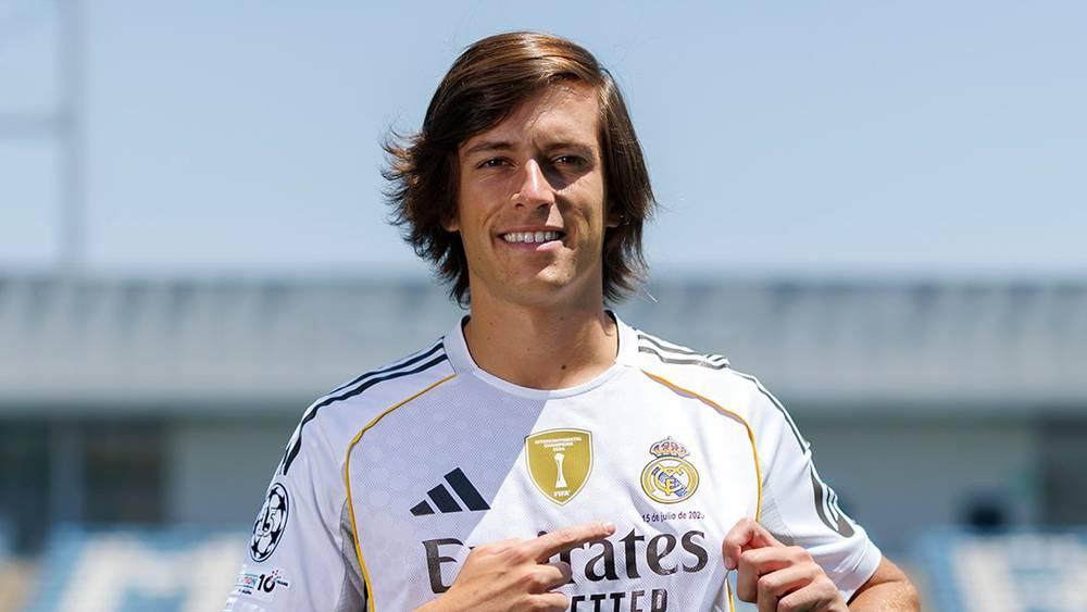 كاريراس: "سألعب في أي مركز يحتاجه نادي أحلامي ومستعد لارتداء أي رقم لحمل قميص ريال مدريد"