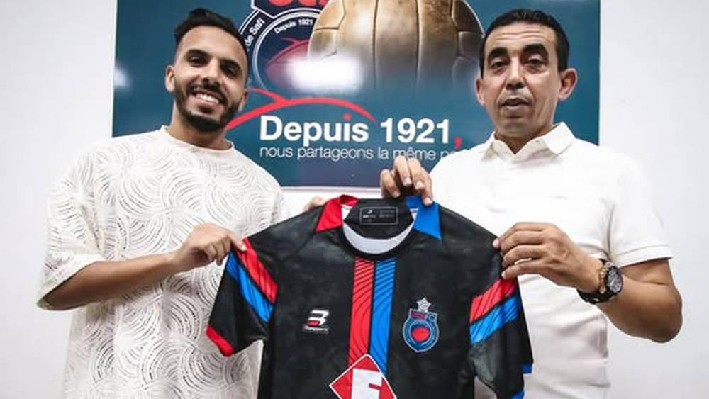 أولمبيك آسفي يضم حمزة السمومي إلى صفوفه بعقد يمتد لموسمين