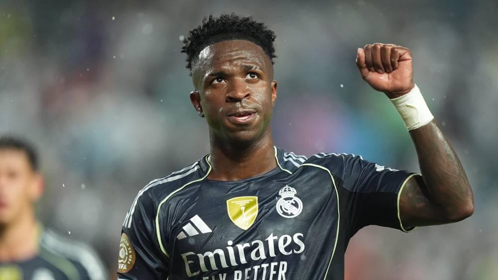 تجديد عقد فينيسيوس.. مفاوضات "متوقفة" ولا وجود لعرض "مليار يورو" من السعودية!