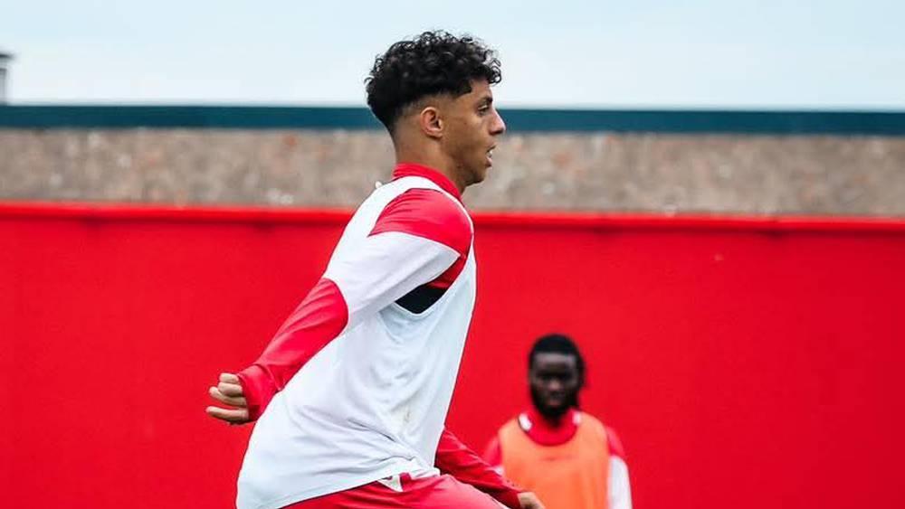 نهاية مبكرة لتجربة حيمود في دوري الدرجة الثالثة الفرنسي بعد عشر مباريات فقط بقميص إف سي روان