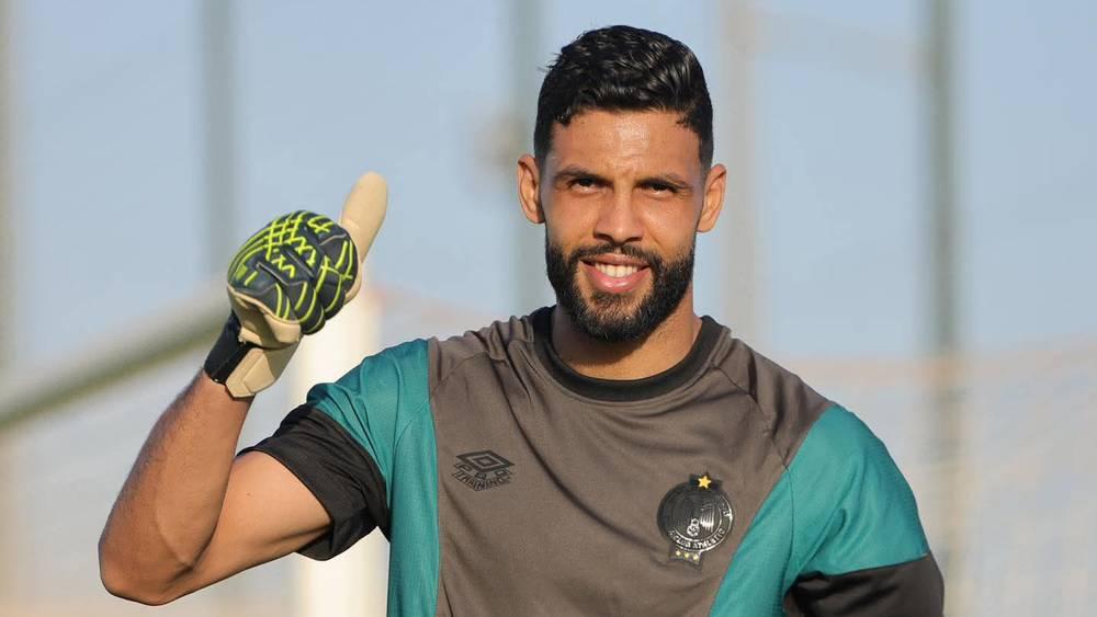 كبيري علوي يخوض أول حصة تدريبية بقميص الرجاء في معسكر أكادير