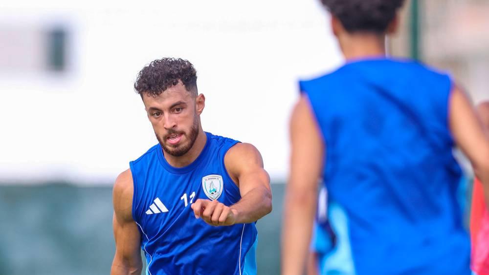 أمين زحزوح يخوض أول حصة تدريبية مع الوكرة بعد انتقاله للنادي قادما من الجيش الملكي