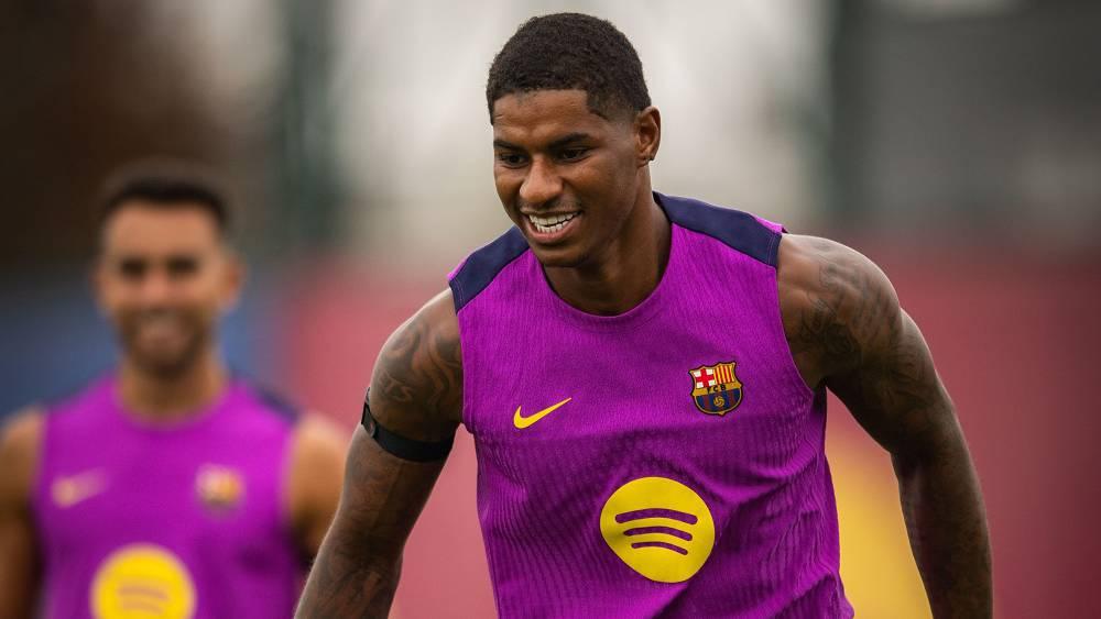 برشلونة يتوجه إلى اليابان بعد تسوية تفاصيل جولته الآسيوية وراشفورد حاضر في قائمة الفريق